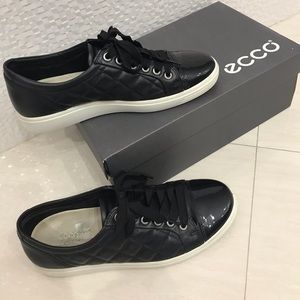 Ecco leather ladies walking shoes